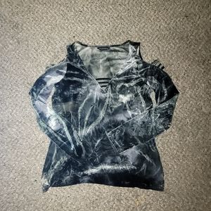 ROCK AND REPUBLIC BLACK and gray swirl design velvet long sleeve top